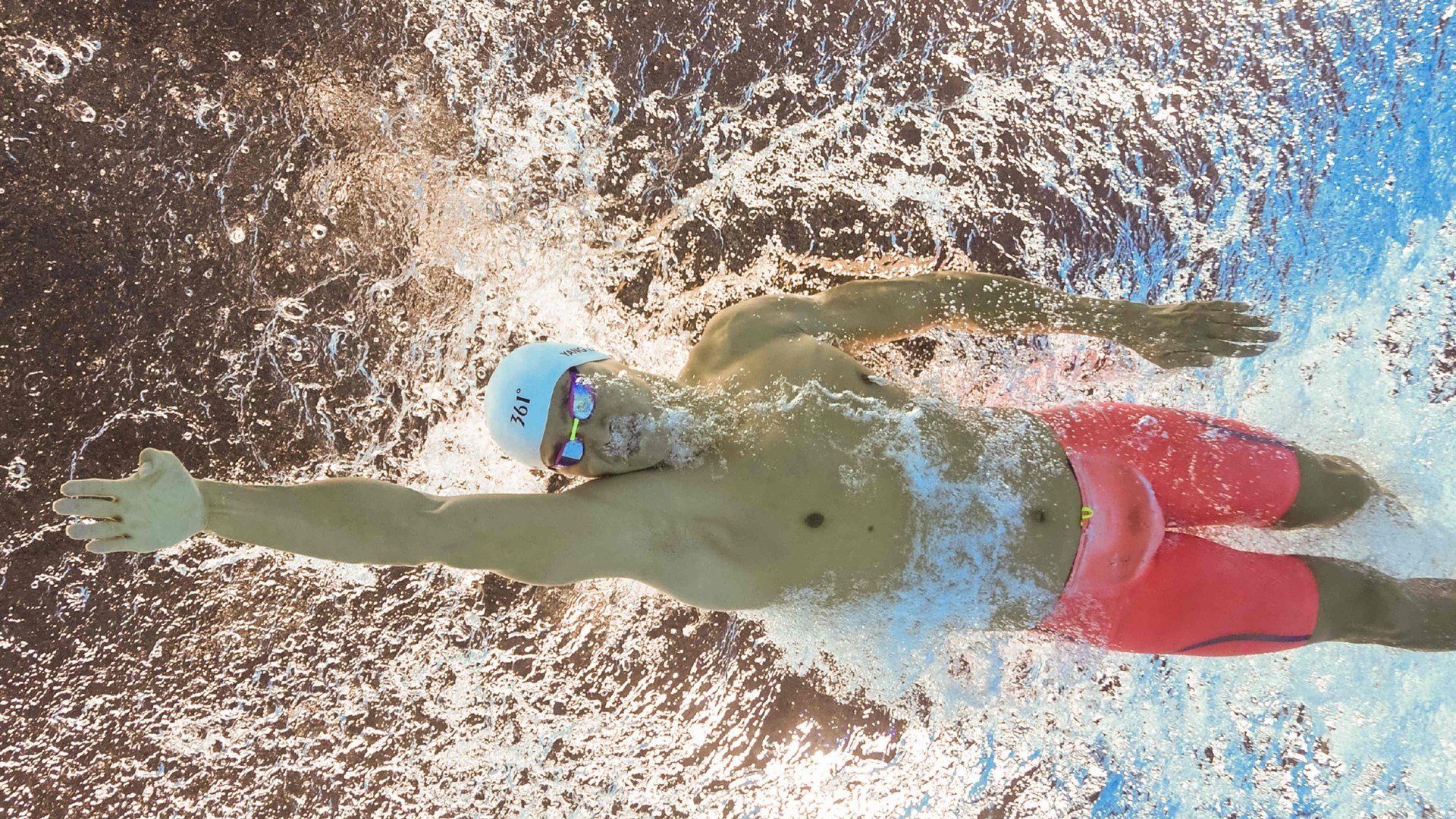 开云体育-逆境勇士：球队在极端压力下的坚韧表现，逆境反击